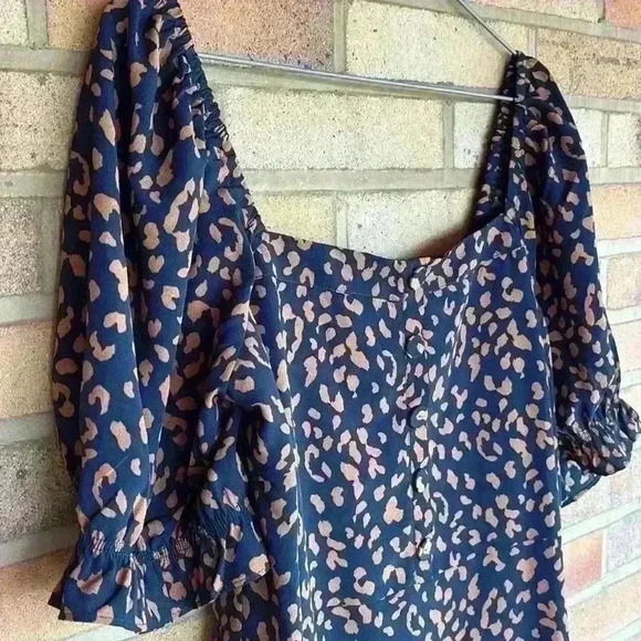 NWT Chelsea28 short sleeve puff sleeve knee length leopard print dress - Picture 4 of 9